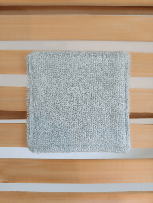 Ensemble de 8 carrés visage avec étui assorti - Lapinou