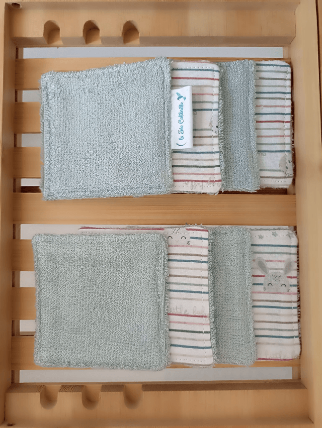 Ensemble de 8 carrés visage avec étui assorti - Lapinou