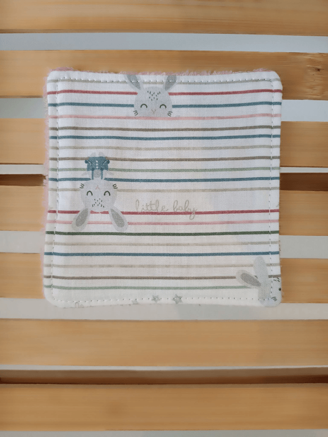 Ensemble de 8 carrés visage - Lapinou