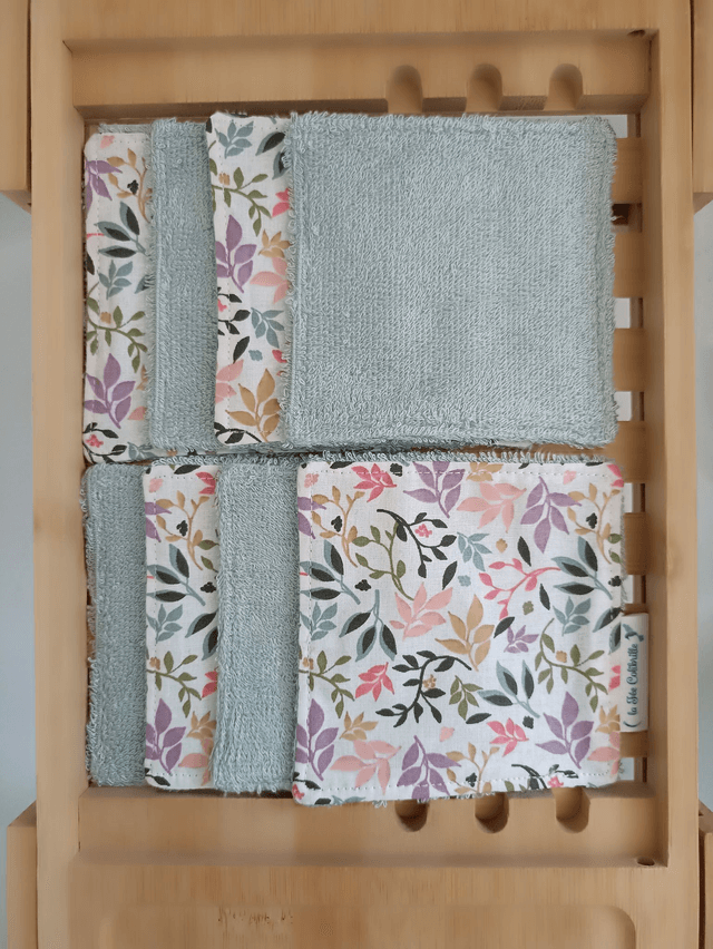 Ensemble panier avec lots de 8 lingettes et de 8 carrés visage - Sweety