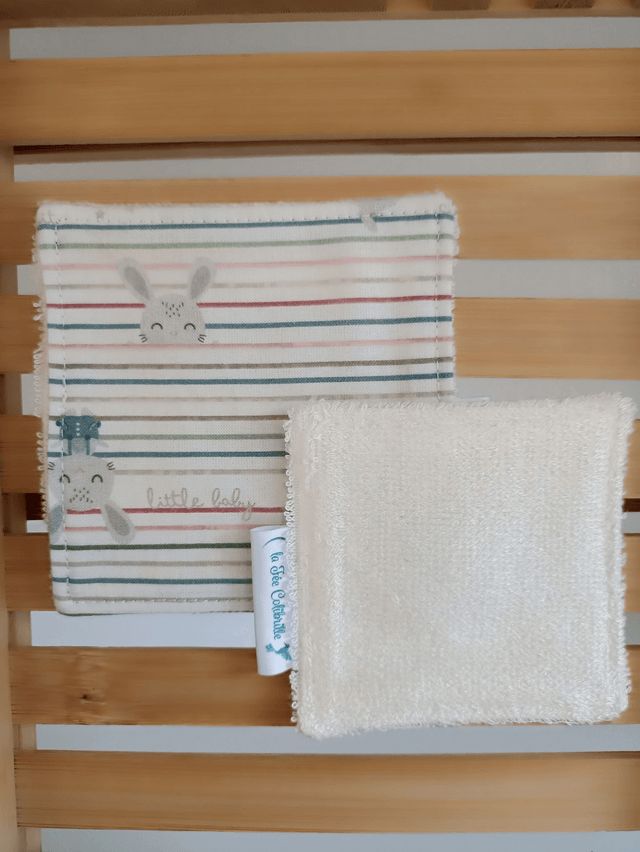 Ensemble de deux paniers avec son lot de 8 lingettes et de 8 carrés visage - Lapinou