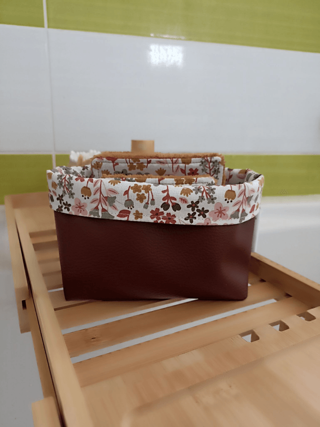 Ensemble panier avec lots de 8 lingettes et de 8 carrés visage - Spring